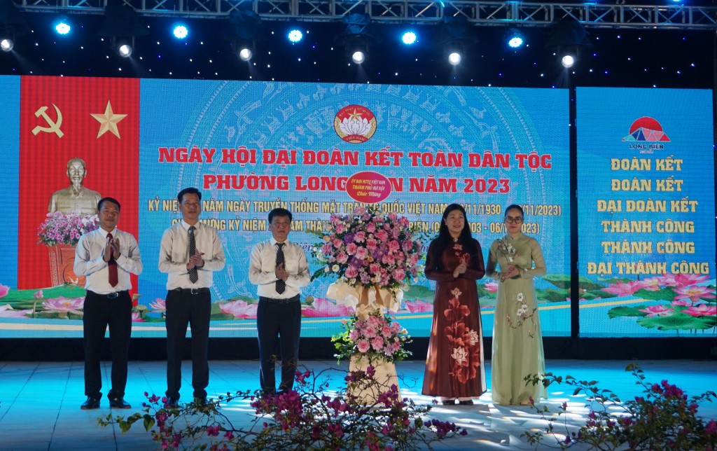Tưng bừng Ngày hội đại đoàn kết toàn dân tộc năm 2023 phường Long Biên