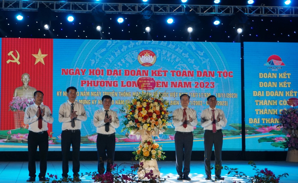 Tưng bừng Ngày hội đại đoàn kết toàn dân tộc năm 2023 phường Long Biên