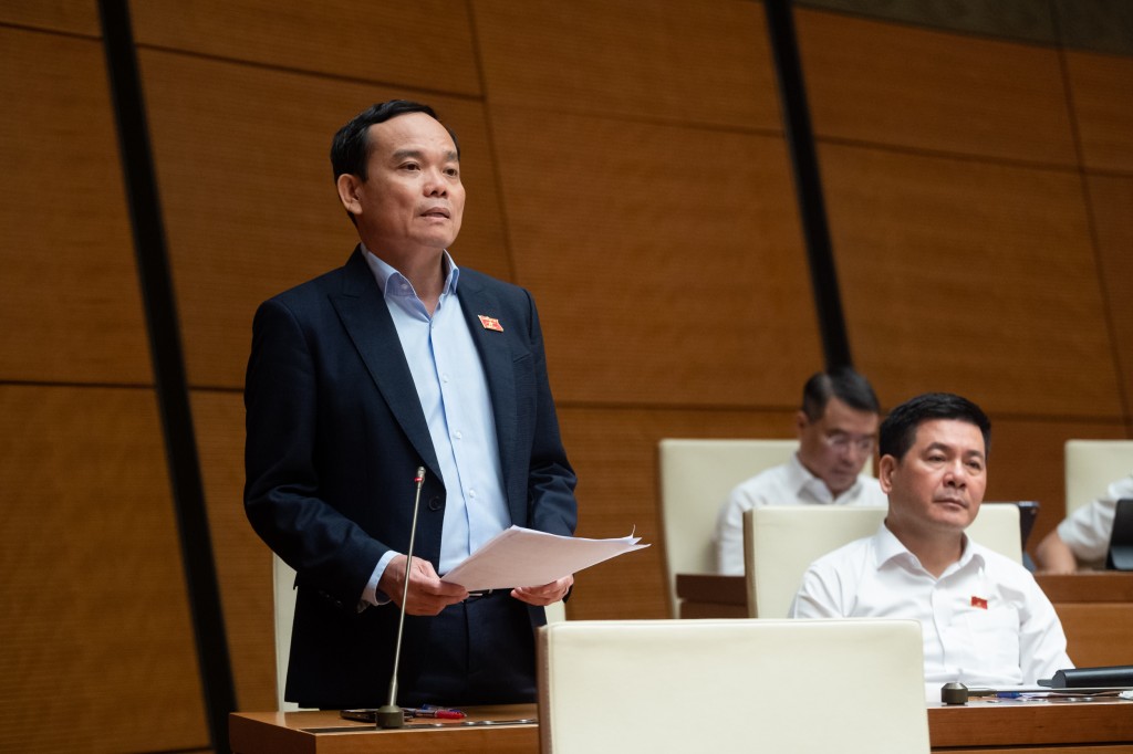 Phó Thủ tướng Trần Lưu Quang giải trình một số vấn đề về các chương trình mục tiêu quốc gia