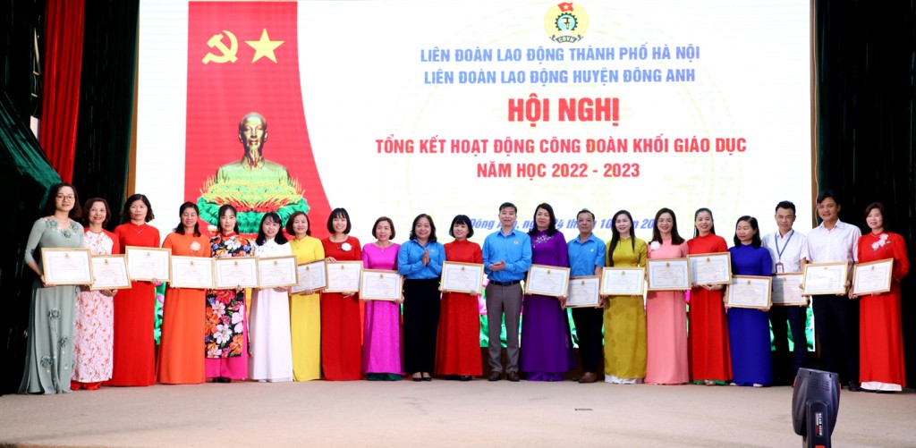 Phát huy vai trò của Công đoàn trong các nhà trường Phát huy vai trò của Công đoàn trong các nhà trường