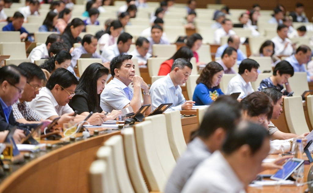 Đại biểu Quốc hội: Cần có quy định cấm hành vi làm nhiễu loạn thị trường bất động sản