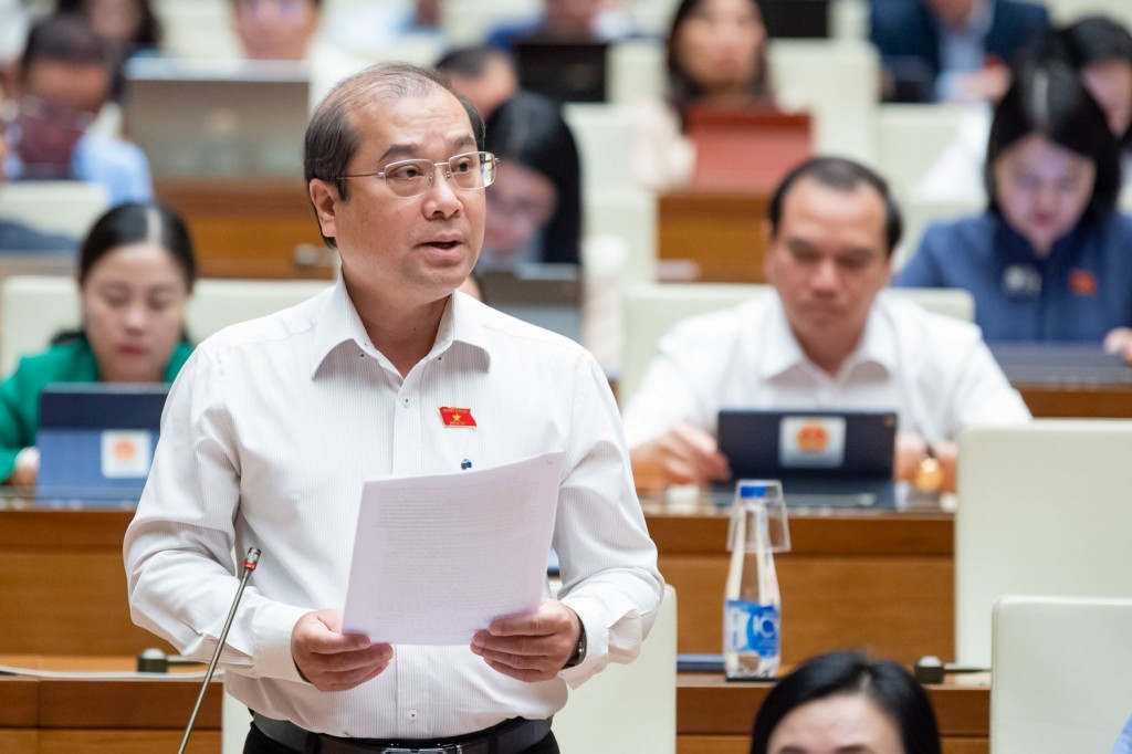 Đại biểu Quốc hội: Cần có quy định cấm hành vi làm nhiễu loạn thị trường bất động sản