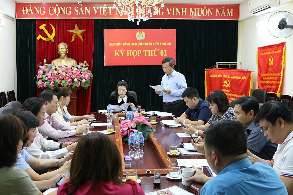Ban Chấp hành LĐLĐ quận Hoàn Kiếm thảo luận triển khai nhiều nội dung quan trọng