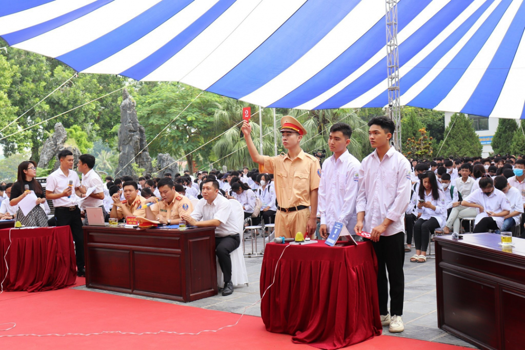 CSGT Hà Nội xử lý hơn 1.600 trường hợp học sinh vi phạm giao thông