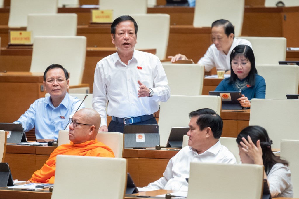 Quốc hội thảo luận về dự án thu hồi đất, tái định cư sân bay Long Thành