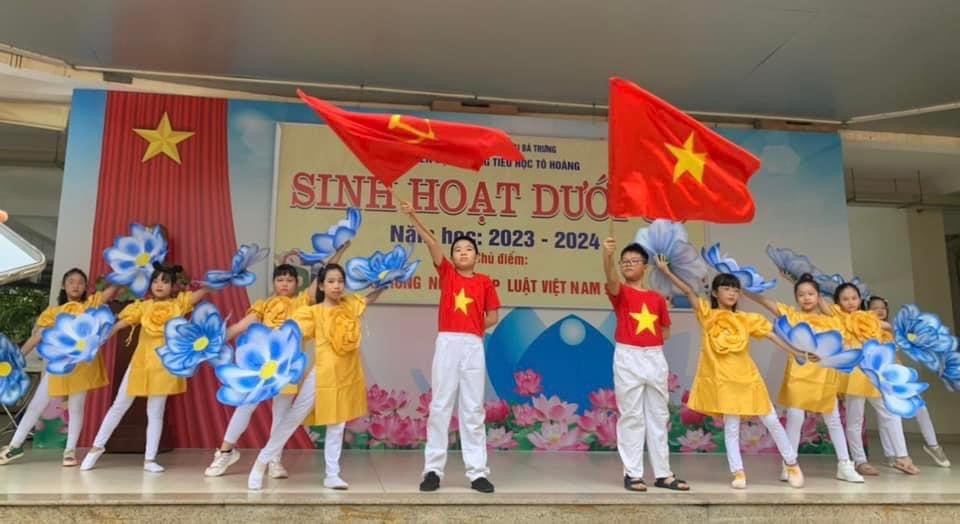 Quận Hai Bà Trưng: Sôi nổi các hoạt động hưởng ứng Ngày Pháp luật Việt Nam