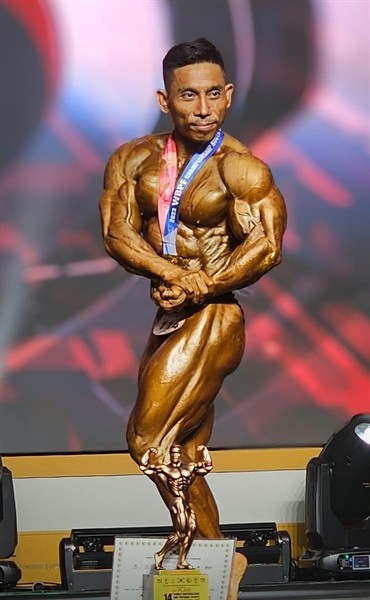 Phạm Văn Mách vô địch thế giới ở tuổi 47.