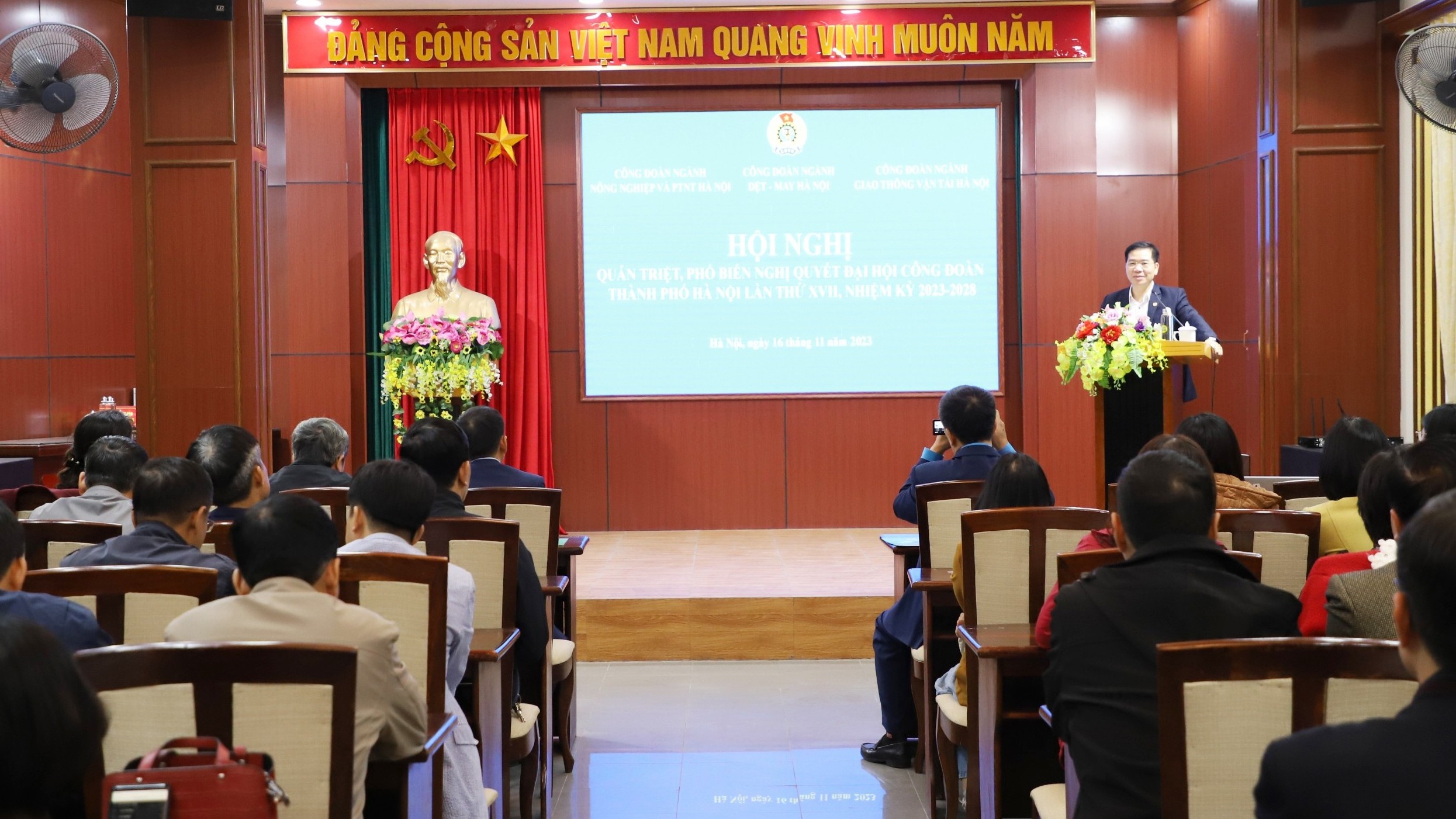 Quán triệt Nghị quyết Đại hội XVII Công đoàn TP Hà Nội đến cán bộ Công đoàn các ngành