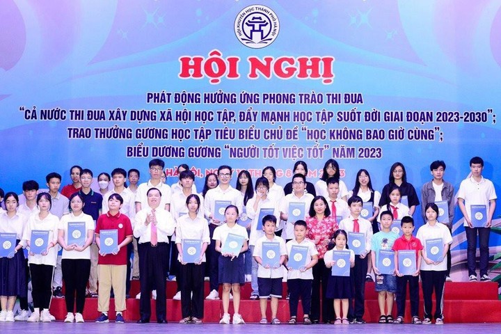 Tăng cường sự lãnh đạo của Đảng đối với công tác khuyến học, khuyến tài trên địa bàn thành phố Hà Nội