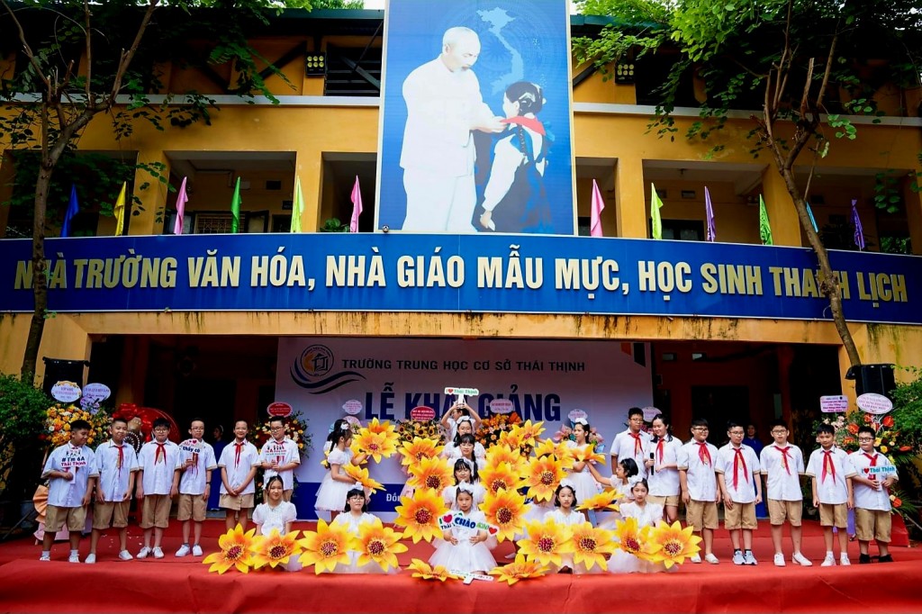 Chào mừng Ngày Nhà giáo Việt Nam 20/11: Vì sự nghiệp "trồng người" để đất nước hùng cường