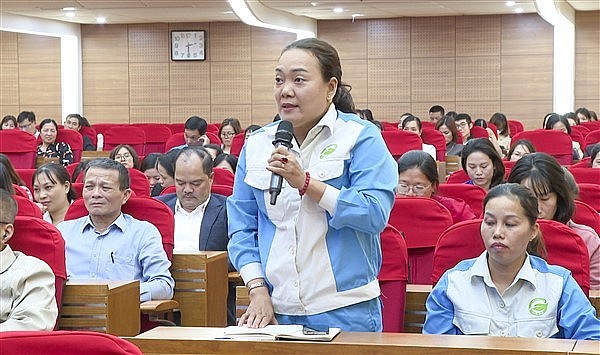 Chủ tịch UBND huyện Gia Lâm lắng nghe tâm tư, nguyện vọng của công nhân, viên chức, lao động