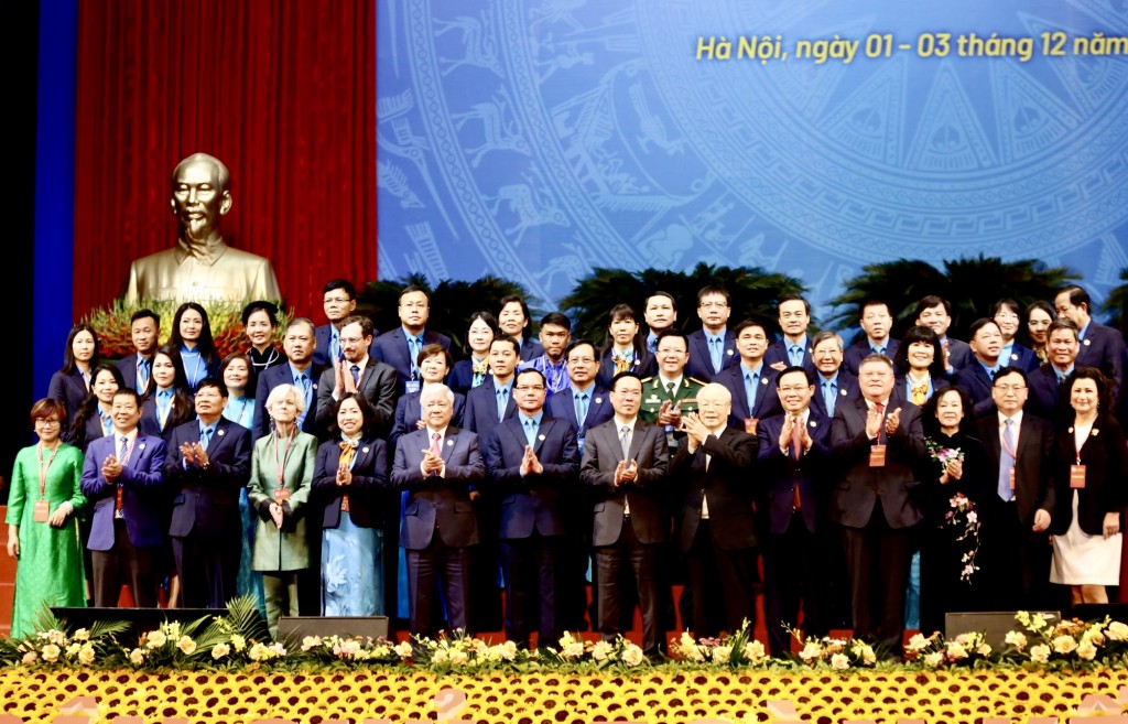 TRỰC TUYẾN HÌNH ẢNH: Toàn cảnh phiên khai mạc trọng thể Đại hội XIII Công đoàn Việt Nam