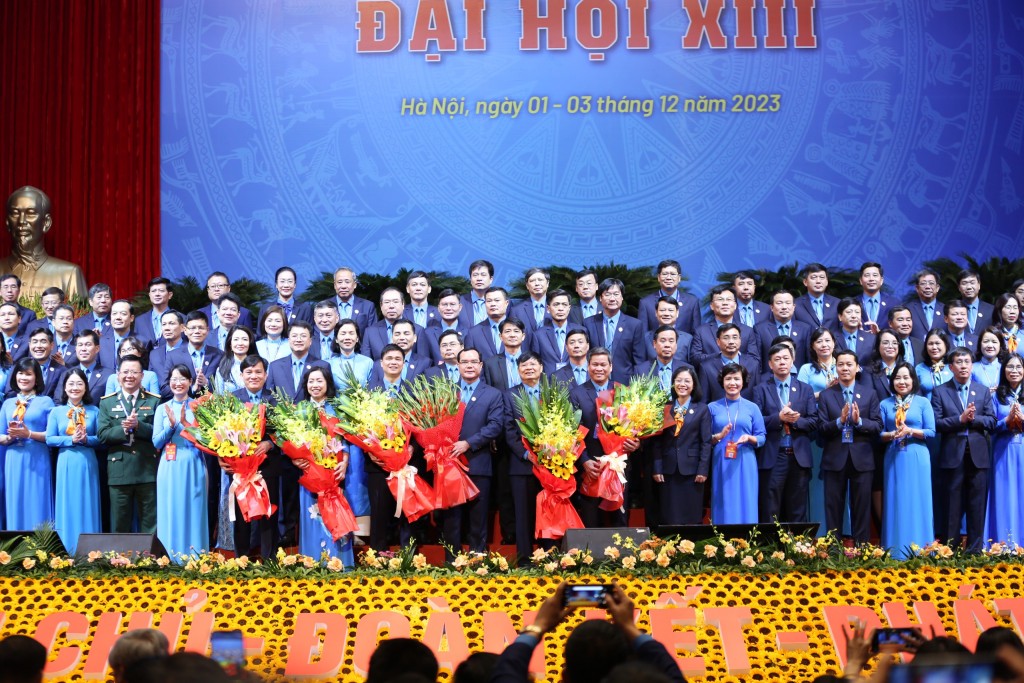 TRỰC TUYẾN: Phiên bế mạc Đại hội XIII Công đoàn Việt Nam