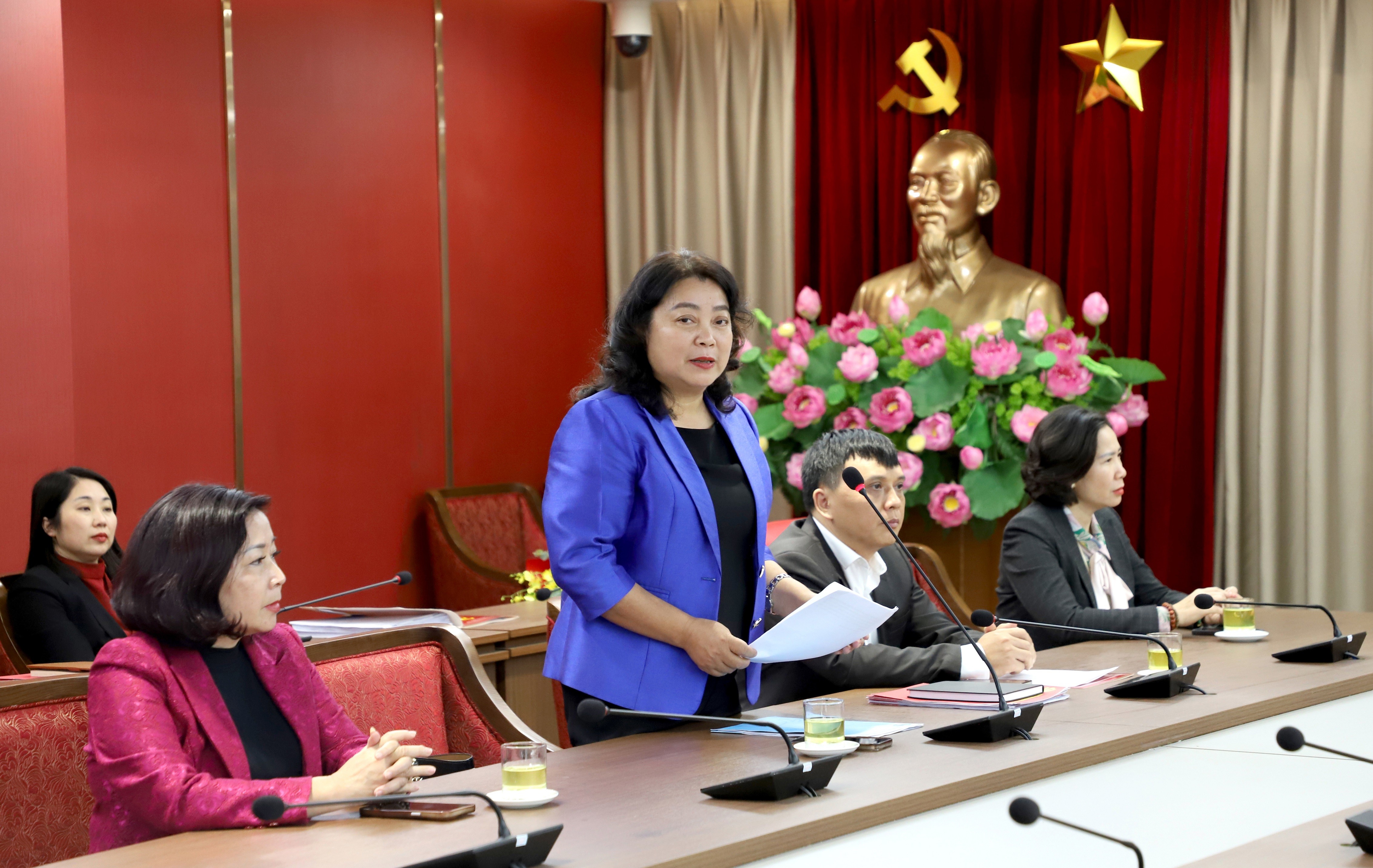 Điều động đồng chí Nguyễn Thị Thu Thủy về công tác tại Cơ quan Liên đoàn Lao động thành phố Hà Nội
