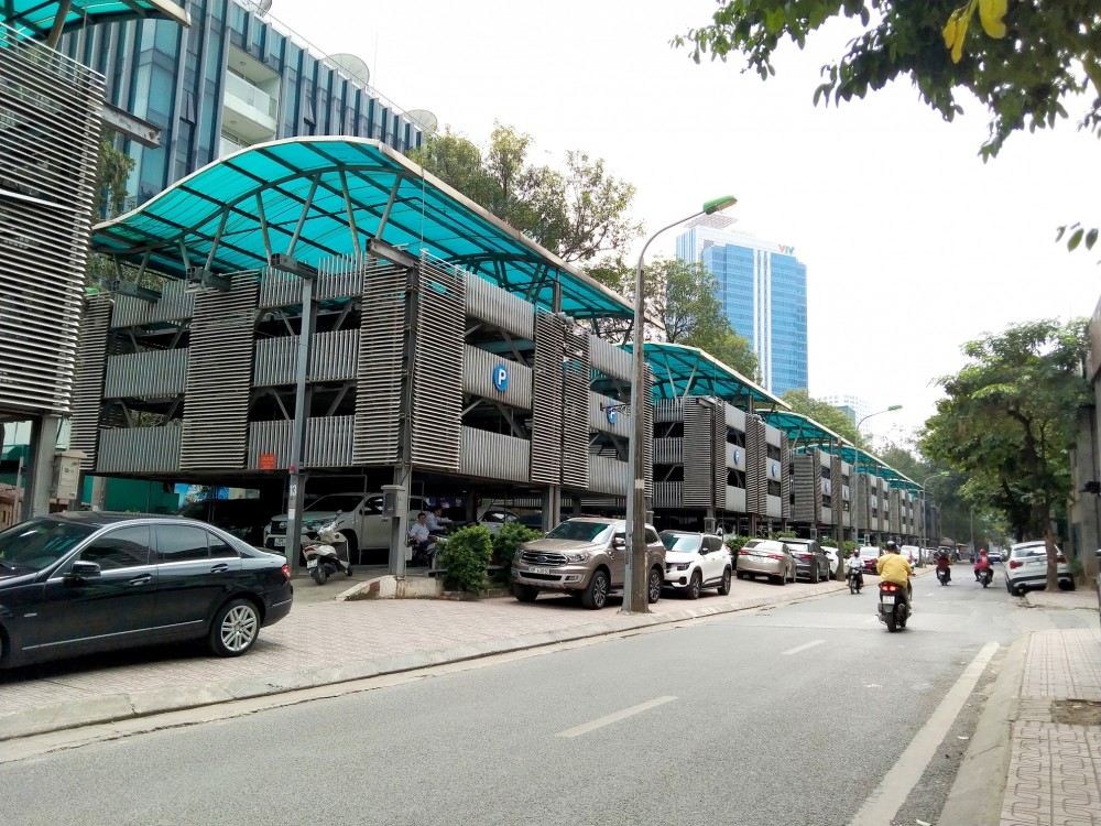 Hà Nội: Sẽ triển khai thu phí đỗ xe không dùng tiền mặt trên toàn thành phố