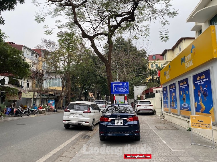 Hà Nội tìm chính sách để khắc phục tình trạng thiếu bãi đỗ ô tô