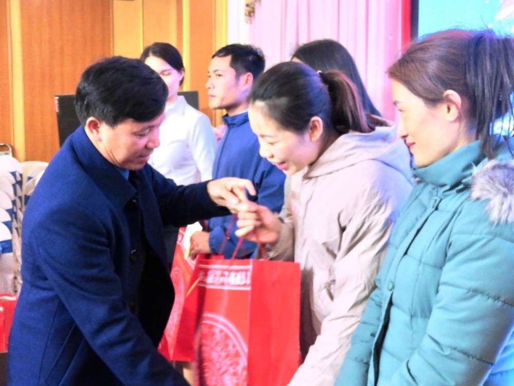 Cụm LĐLĐ các tỉnh Bắc Trung Bộ tập trung nguồn lực chăm lo cho người lao động