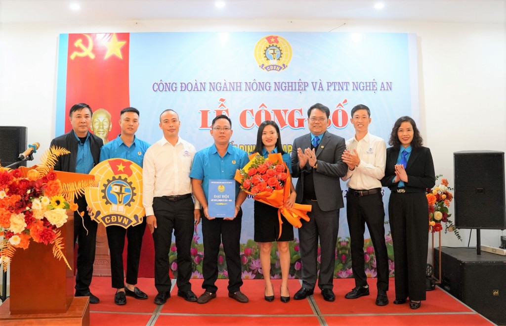 Nghệ An: Thành lập công đoàn cơ sở, kết nạp 27 đoàn viên