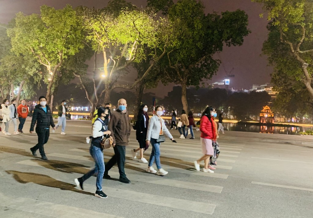 Không tổ chức các sự kiện có tính chất quảng cáo, thương mại tại phố đi bộ hồ Hoàn Kiếm