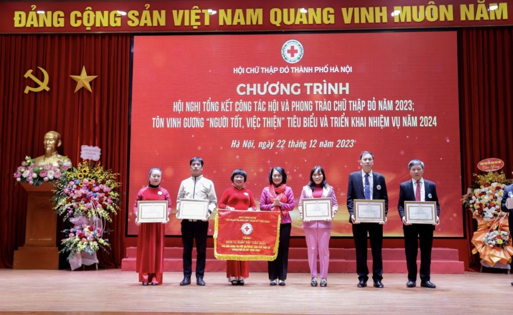Hà Nội: Tuyên dương 66 gương Người tốt, việc thiện năm 2023