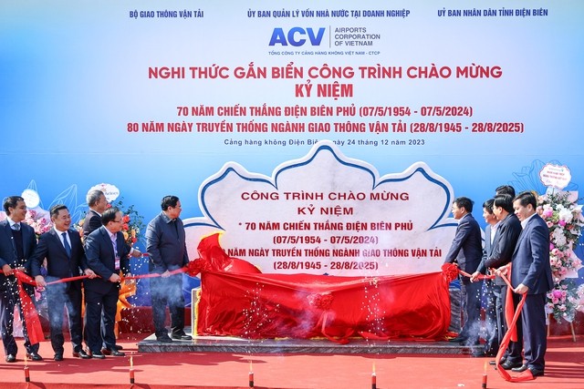 Khánh thành cùng lúc 4 công trình giao thông gần 18.000 tỷ đồng là một dấu mốc lịch sử