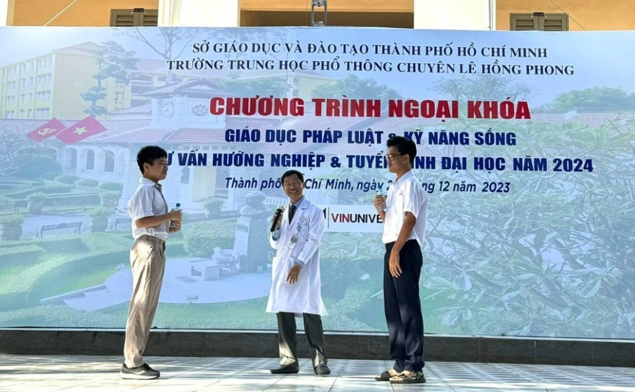 Chăm sóc sức khỏe, tư vấn hướng nghiệp: Cần phải quan tâm và làm ‘đậm nét’