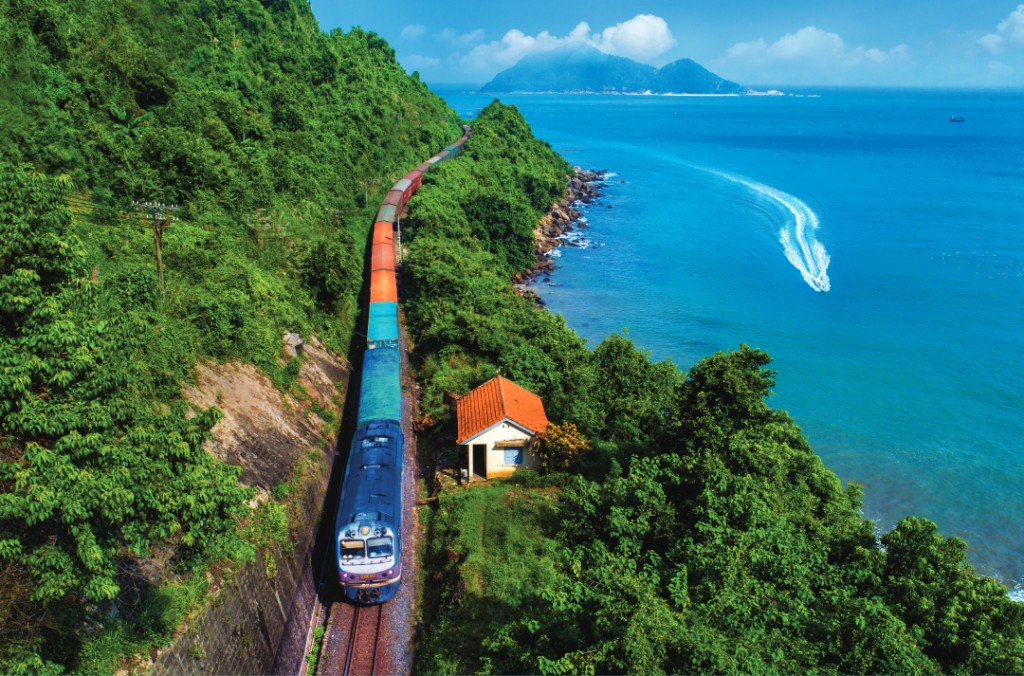 Thêm 8 chuyến tàu tuyến Bắc - Nam phục vụ Tết Nguyên đán 2024