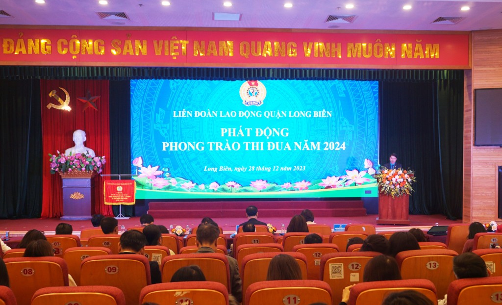 LĐLĐ quận Long Biên phát động phong trào thi đua trong công nhân, viên chức, lao động