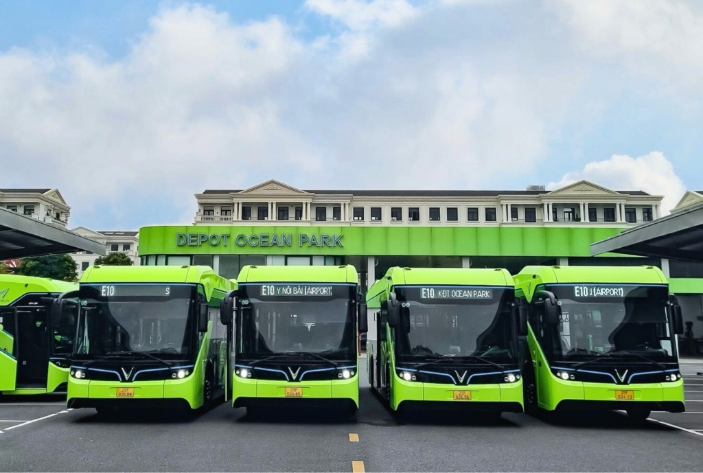 Chính thức có xe buýt điện VinBus kết nối nội đô Hà Nội tới sân bay Nội Bài