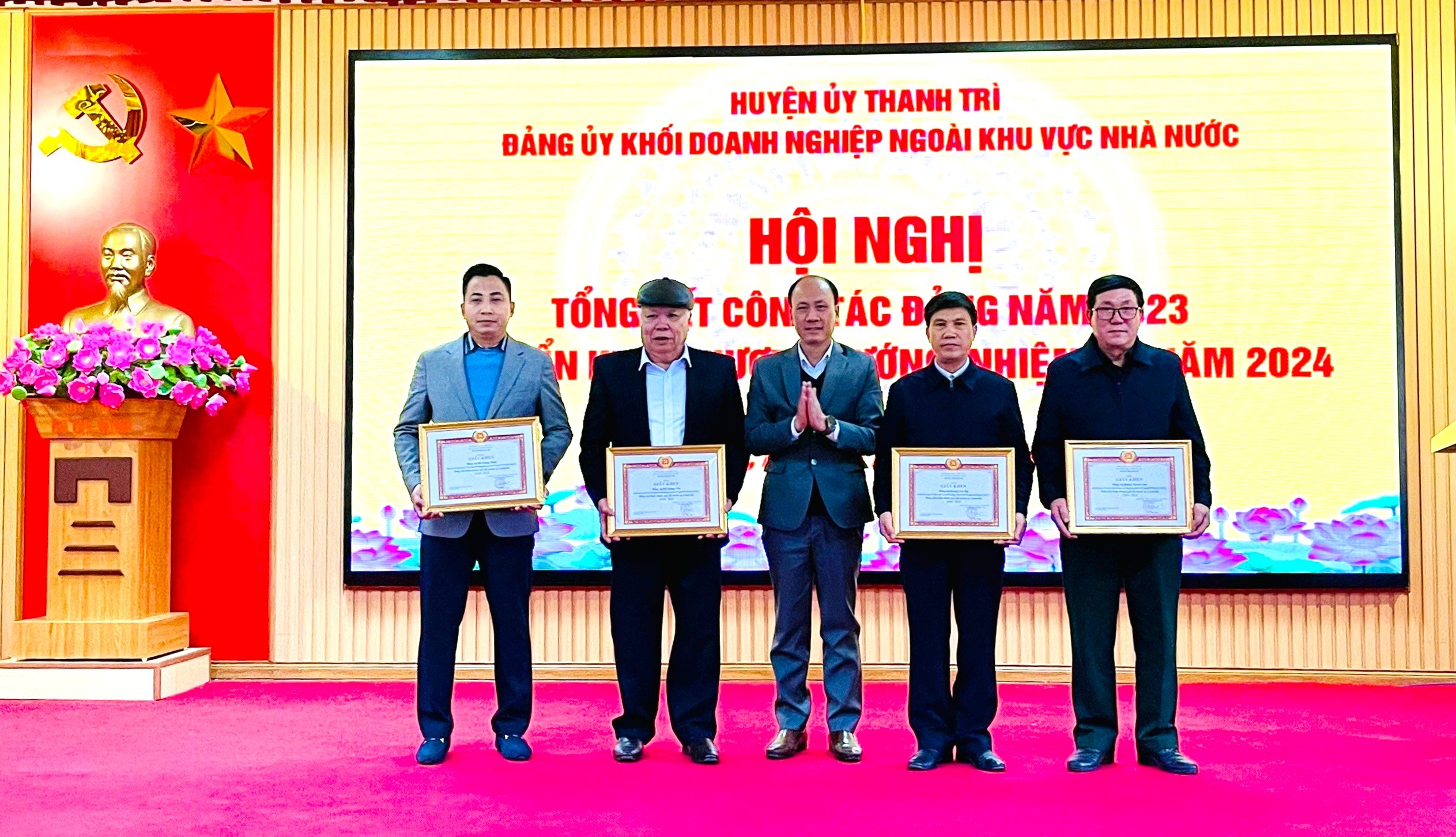 Thanh Trì: Đảng ủy đồng hành cùng sự phát triển của doanh nghiệp