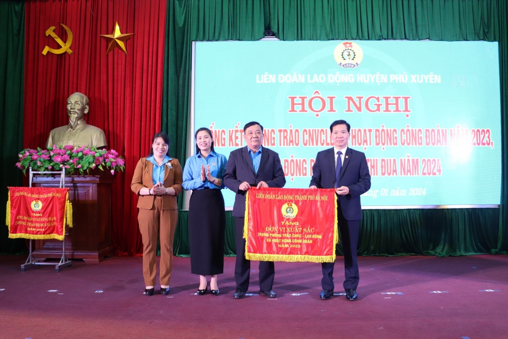 LĐLĐ huyện Phú Xuyên chủ động đổi mới tổ chức và hoạt động trong tình hình mới