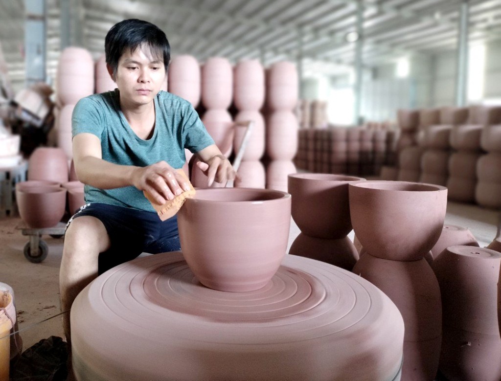 Giữ nghề gốm Biên Hòa