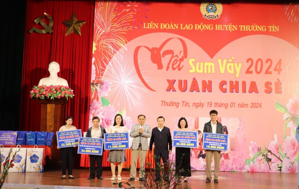 Ấm áp chương trình “Tết sum vầy” đến với người lao động huyện Thường Tín