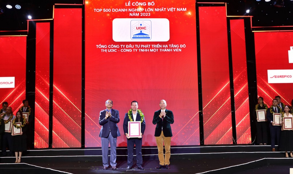 UDIC 7 năm liên tiếp lọt Top 500 Doanh nghiệp lớn nhất Việt Nam
