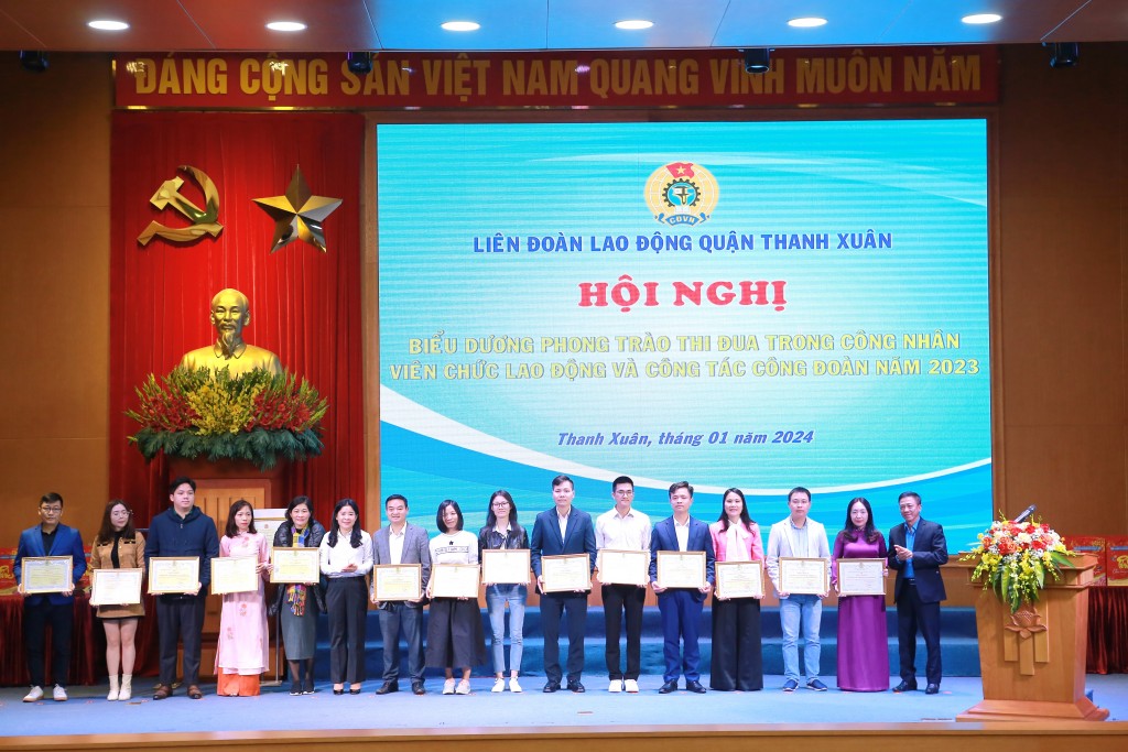 Quận Thanh Xuân: Phát động phong trào thi đua năm 2024 trong CNVCLĐ