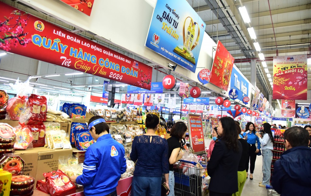 Tổ chức “Quầy hàng Công đoàn” tại Mega Market Hoàng Mai