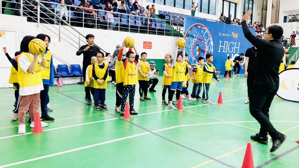 Hơn 650 trẻ em Thủ đô hào hứng tham dự Ngày hội bóng rổ High Hoop