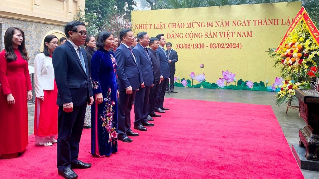 Lãnh đạo Thành ủy Hà Nội dâng hương tưởng niệm Tổng Bí thư Trần Phú