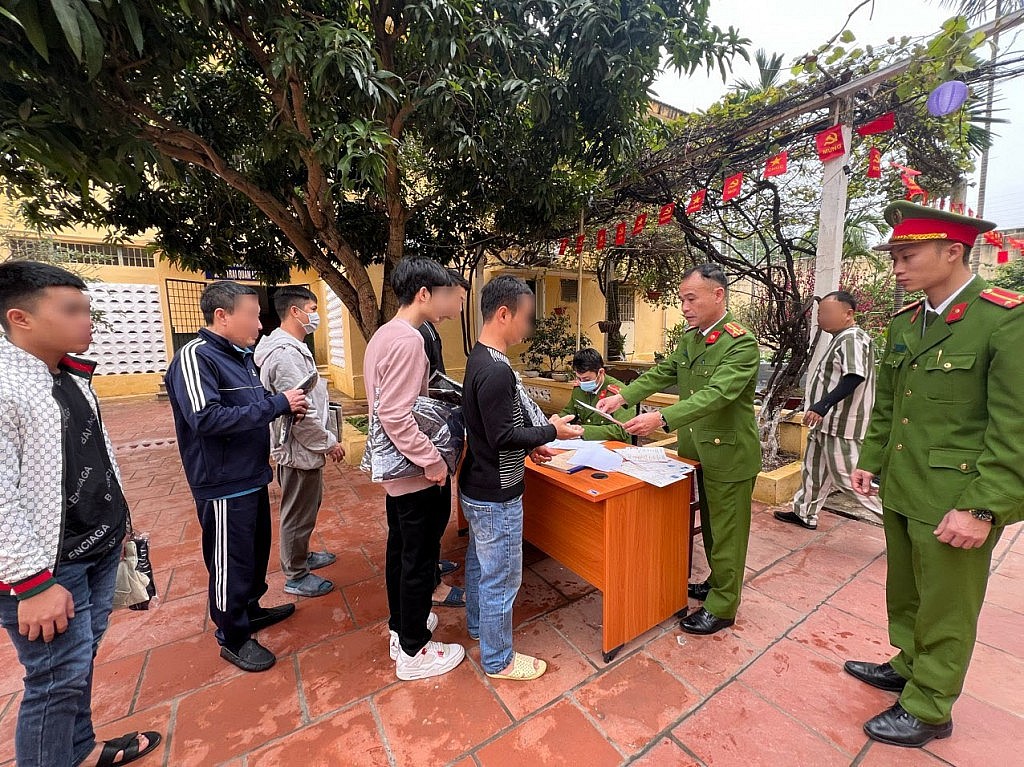 Dịp Tết Nguyên đán Giáp Thìn: Hà Nội có 13 phạm nhân được tha tù trước thời hạn có điều kiện