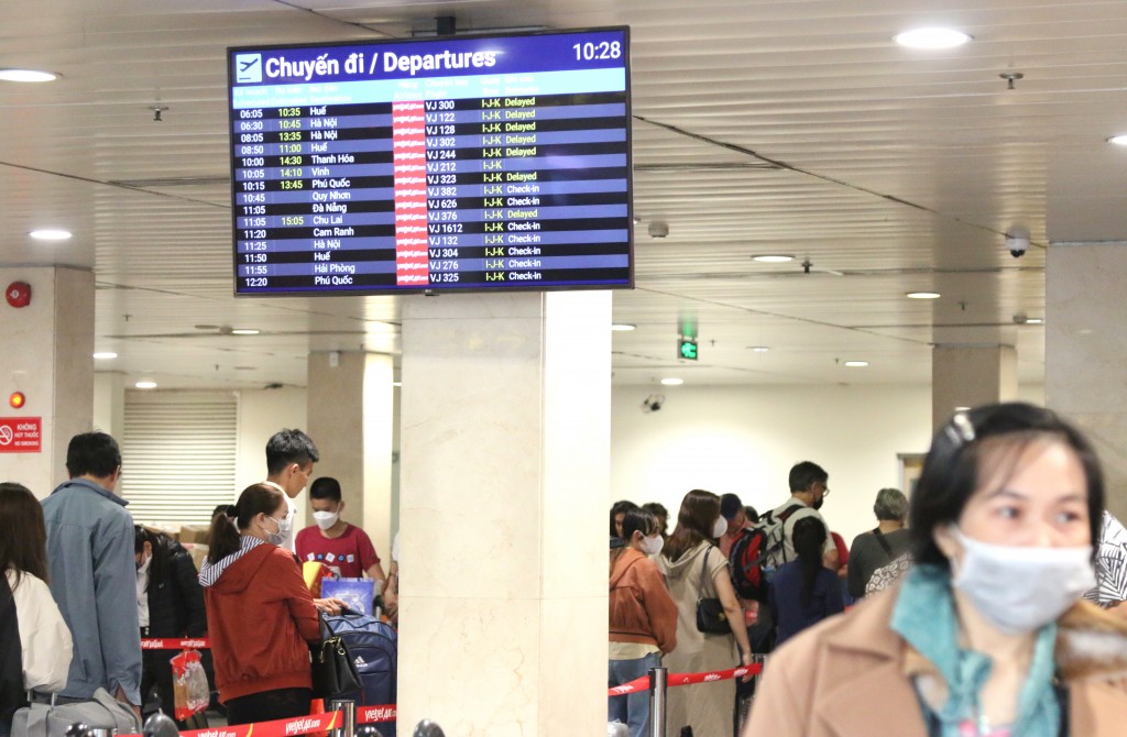 Đi lại dịp Tết Nguyên đán 2024: “Giảm nhiệt” tại sân bay Tân Sơn Nhất