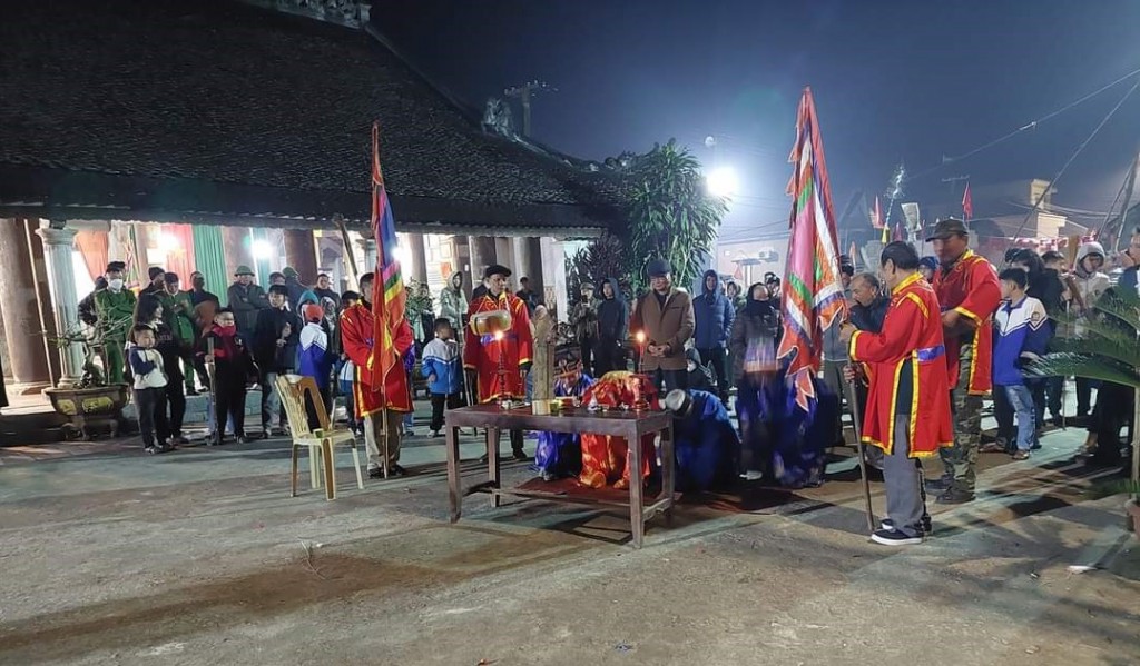 Độc đáo lễ đốt Đình Liệu, rước lửa đón năm mới Độc đáo lễ đốt Đình Liệu, rước lửa đón năm mới