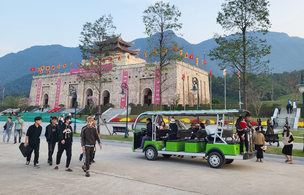 Các điểm di tích tại tỉnh Bắc Giang thu hút hàng nghìn du khách
