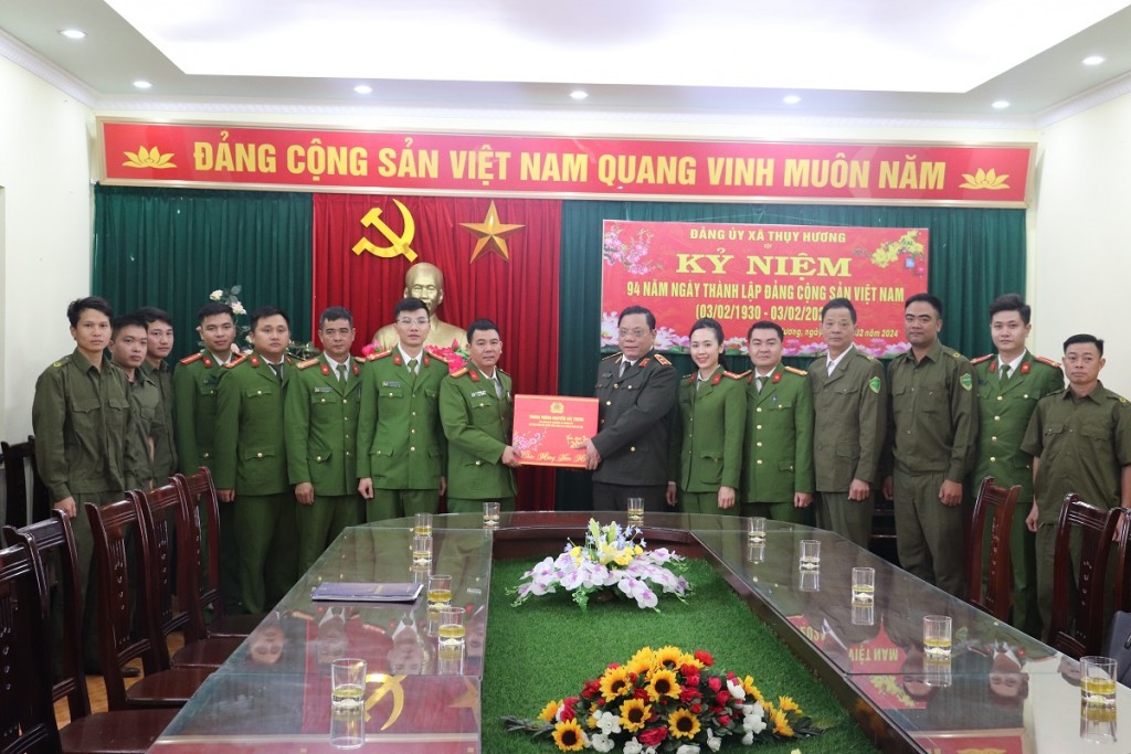 Trung tướng Nguyễn Hải Trung chúc Tết lực lượng Công an xã