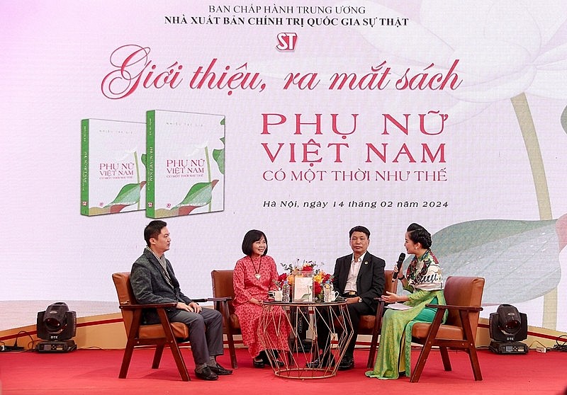 Ra mắt sách “Phụ nữ Việt Nam có một thời như thế”