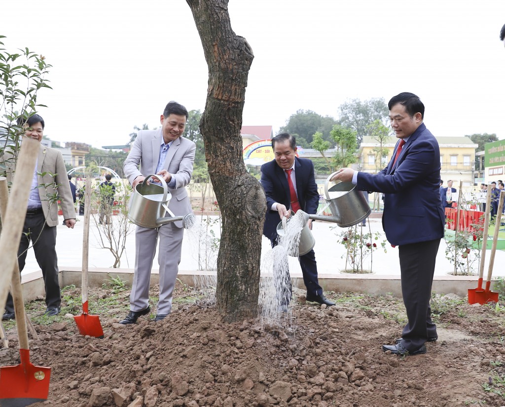 Huyện Thường Tín phát động Tết trồng cây xuân Giáp Thìn 2024