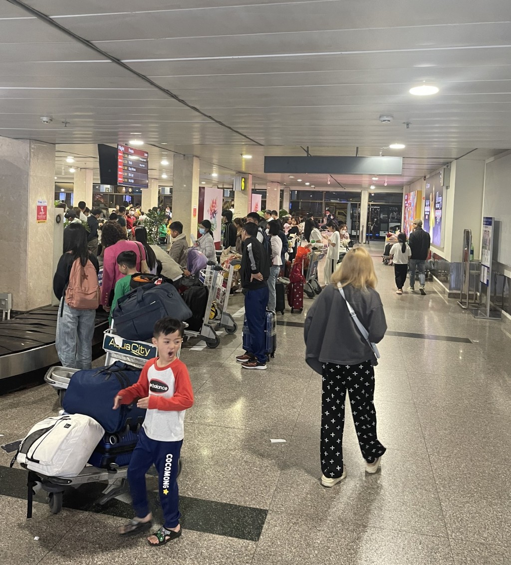 Sân bay Tân Sơn Nhất đón gần 154 nghìn hành khách