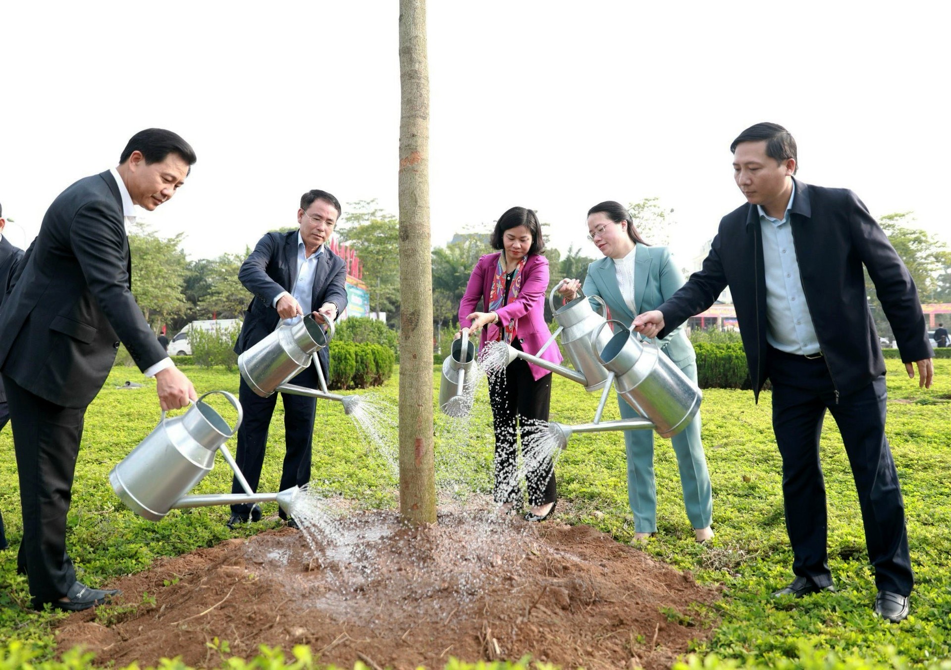 Mê Linh: Phấn đấu trồng mới 26.000 cây xanh