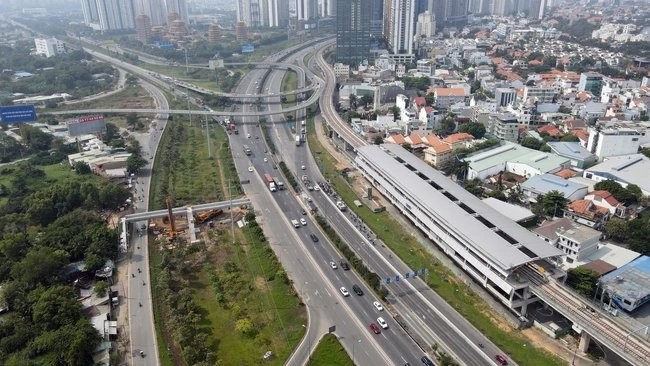 TP.HCM tìm đơn vị cung cấp dịch vụ 17 tuyến xe buýt kết nối metro số 1