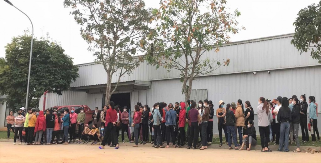 Nghệ An: Gần 300 công nhân ngừng việc tập thể để yêu cầu công ty trả lương tháng 1/2024