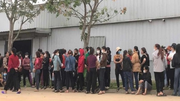 Nghệ An: Gần 300 công nhân ngừng việc tập thể để yêu cầu công ty trả lương tháng 1/2024